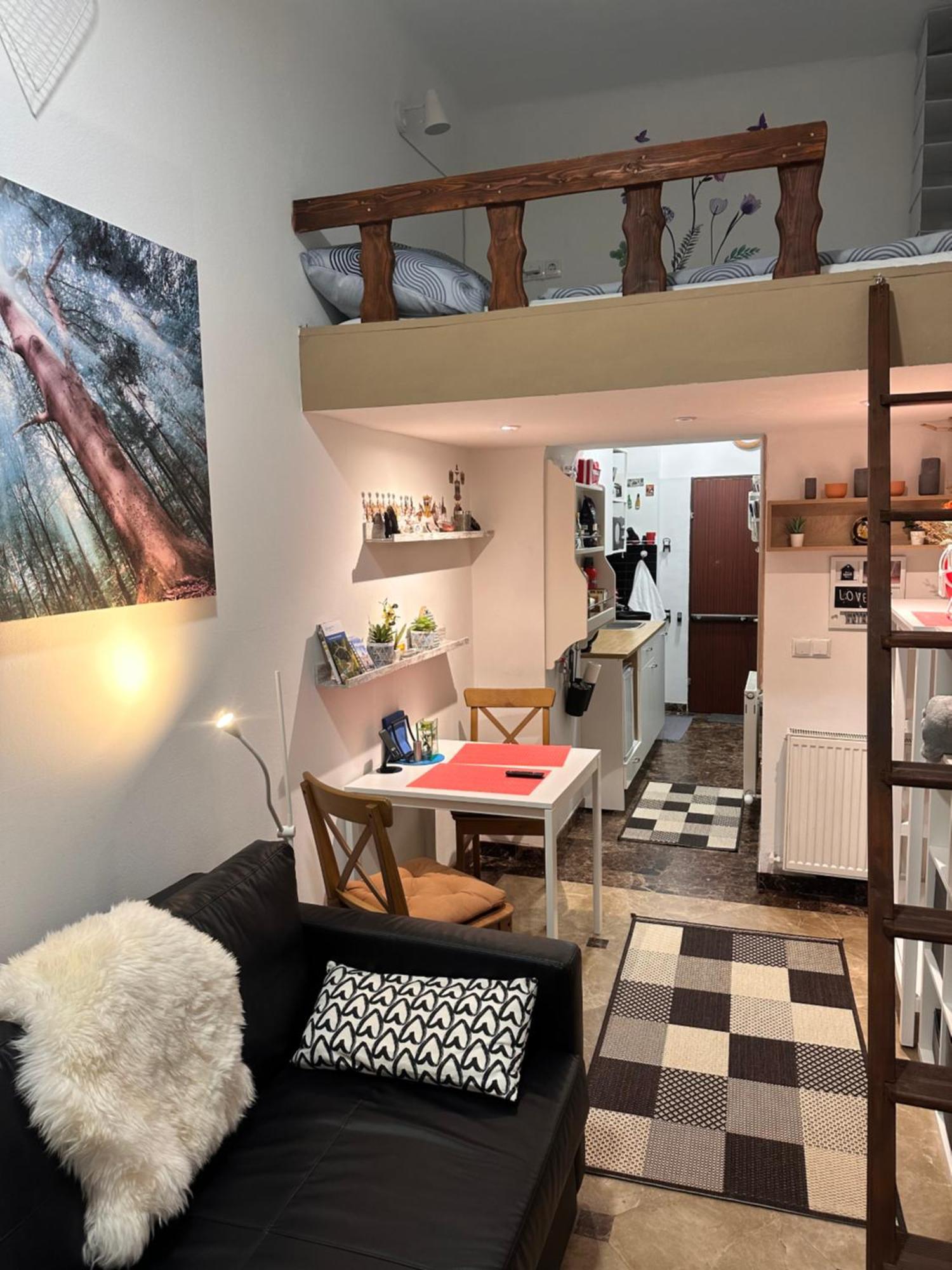 As Small As Caravans Vienne Extérieur photo